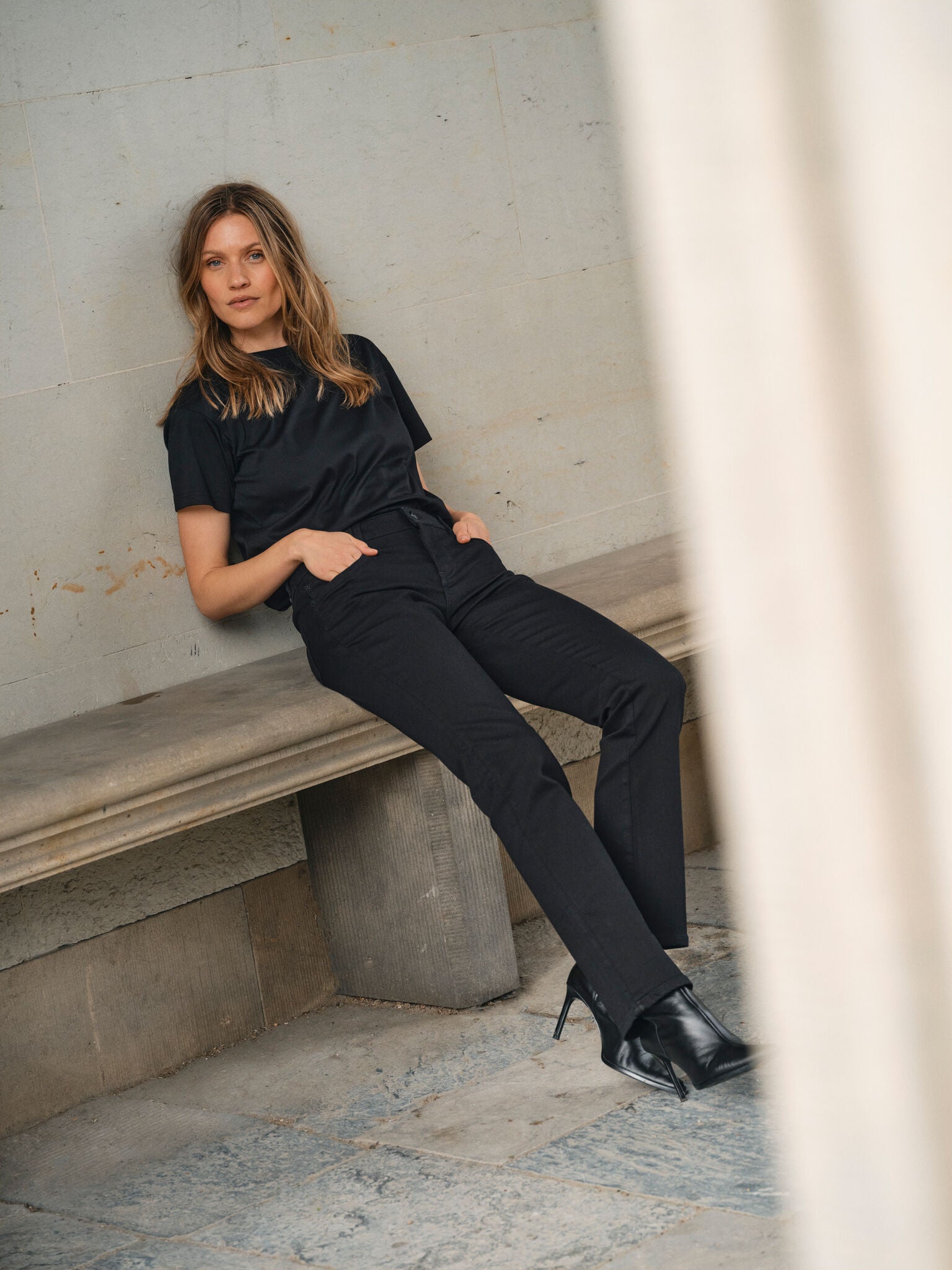 Modelshot / Black / Detail